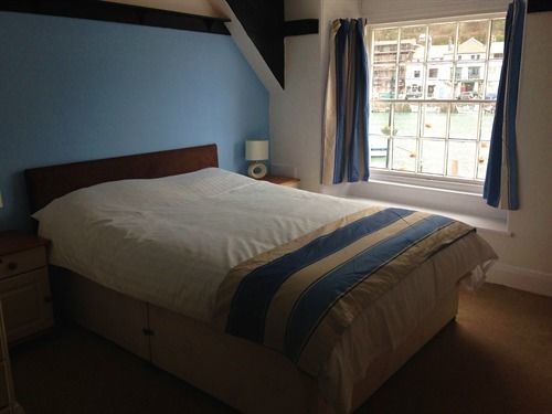 Harbour Moon Inn Looe Bagian luar foto